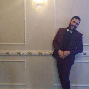 Meet your Posher, Victor